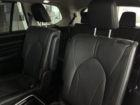 Used 2025 Toyota Grand Highlander FWD image 24
