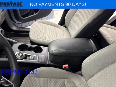 Used 2022 Ford Escape SE w/ SE Sport Appearance Package AWD/4WD image 18