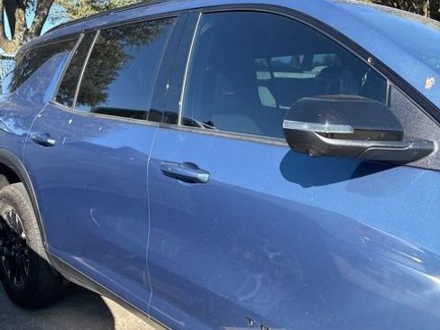 Used 2024 Chevrolet Traverse Z71 image 13