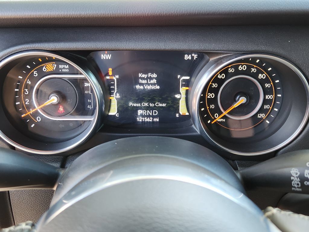 Used 2020 Jeep Wrangler Unlimited Sahara AWD/4WD image 7