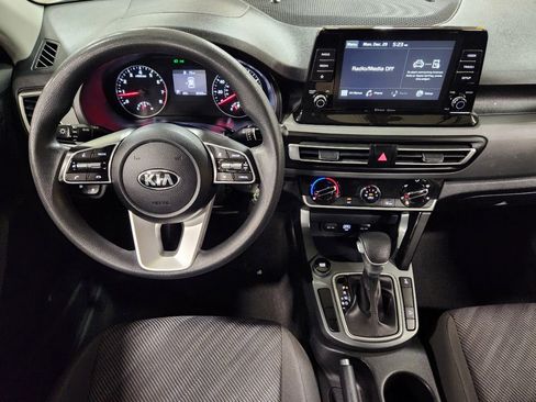 Used 2021 Kia Seltos LX image 45