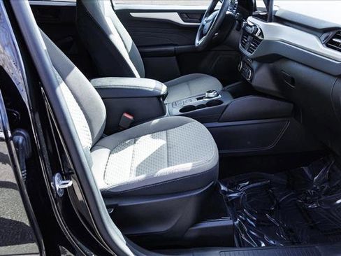 Used 2022 Ford Escape SE image 28