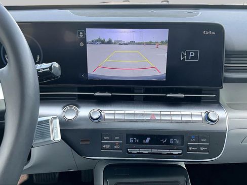 Certified 2024 Hyundai Kona SEL FWD image 25