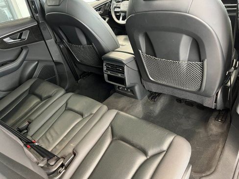 Used 2021 Audi Q7 3.0T Premium Plus AWD/4WD image 35
