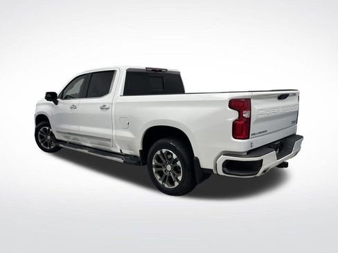 Certified 2025 Chevrolet Silverado 1500 High Country image 3
