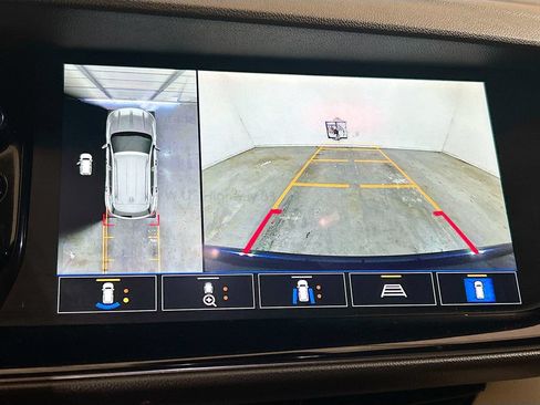 Used 2023 Buick Envision Avenir FWD image 12