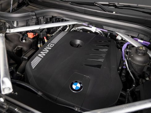 Used 2026 BMW X7 xDrive40i w/ M Sport Package AWD/4WD image 46