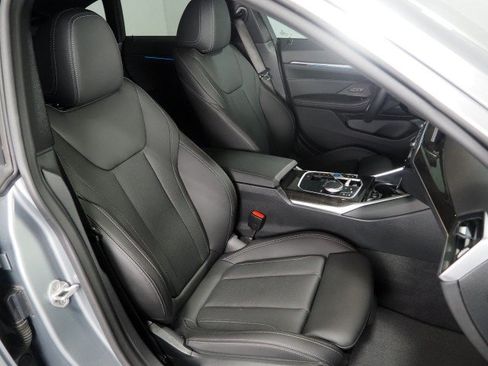 Used 2023 BMW i4 eDrive35 w/ Premium Package RWD image 2