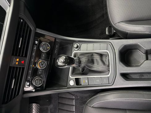 Used 2024 Volkswagen Jetta SE FWD image 30