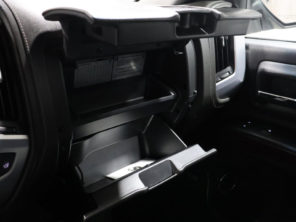 Used 2015 GMC Sierra 1500 SLT w/ SLT Crew Cab Value Package AWD/4WD image 29