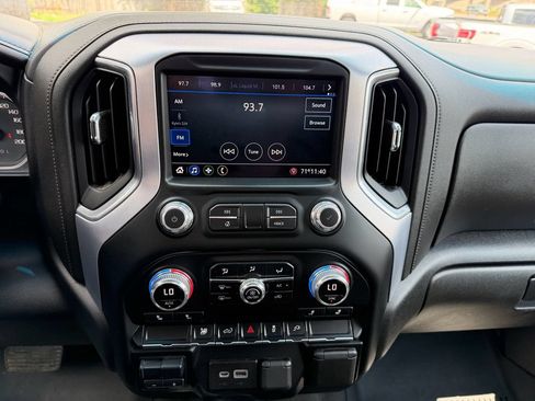 Used 2022 GMC Sierra 2500 SLE w/ Fleet Comfort Package AWD/4WD image 18