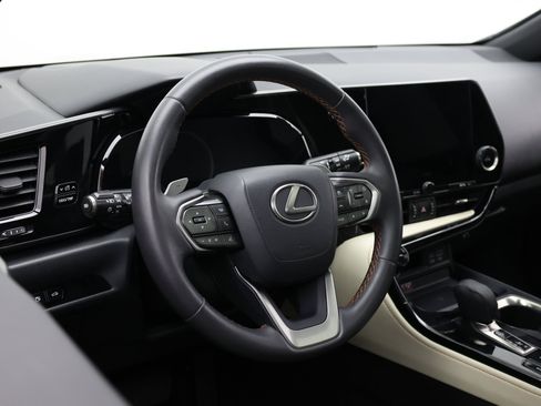 Used 2022 Lexus NX 250 FWD image 15