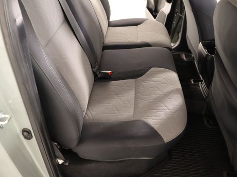 Used 2022 Toyota Tacoma TRD Off-Road image 14