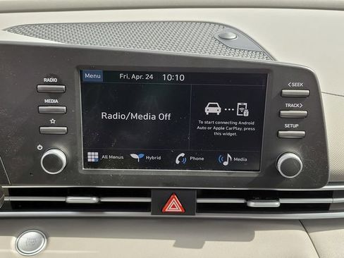New 2025 Hyundai Elantra Hybrid FWD image 16