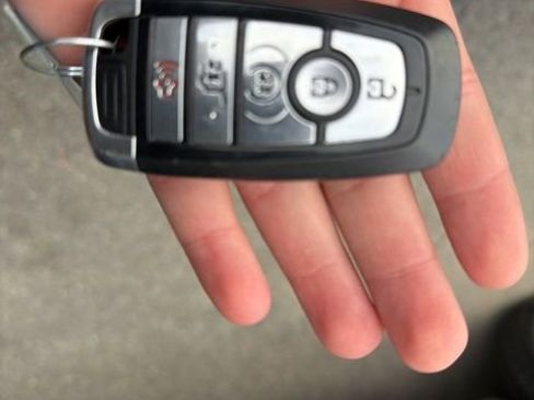 Used 2022 Ford Expedition Limited image 23