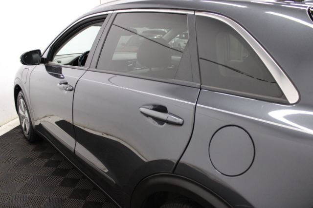 Used 2018 Kia Niro EX Premium FWD image 8