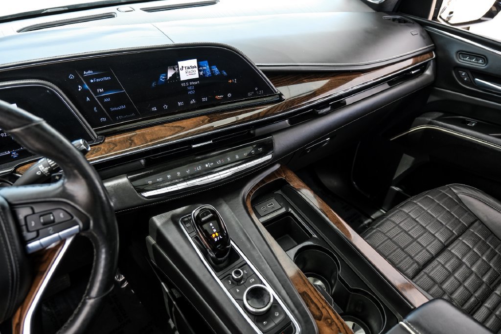 Used 2021 Cadillac Escalade Sport Platinum w/ LPO, ONYX Package AWD/4WD image 24