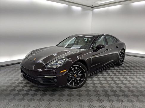 Used 2023 Porsche Panamera 4 image 1