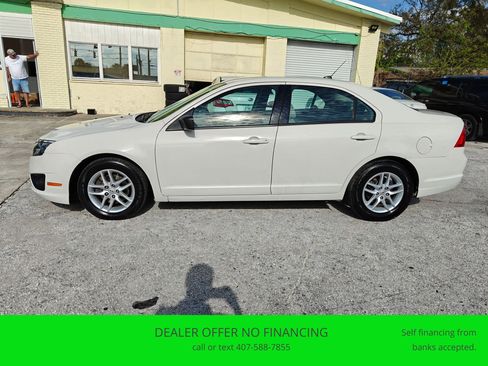Used 2010 Ford Fusion S image 2