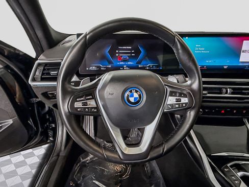 Used 2024 BMW 330e image 13