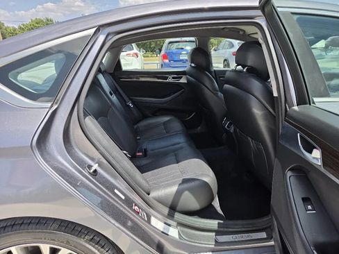 Used 2016 Hyundai Genesis 3.8 RWD image 19