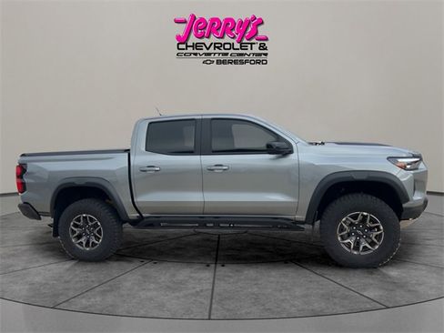 Used 2025 Chevrolet Colorado ZR2 w/ Technology Package image 6