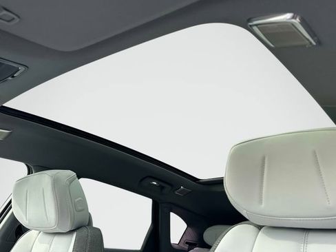 New 2026 Cadillac Optiq Luxury 1 image 9