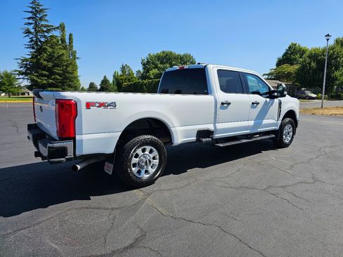 Used 2023 Ford F350 XLT w/ FX4 Off-Road Package image 14