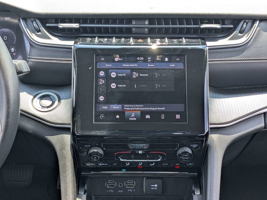 Used 2023 Jeep Grand Cherokee Laredo RWD image 18