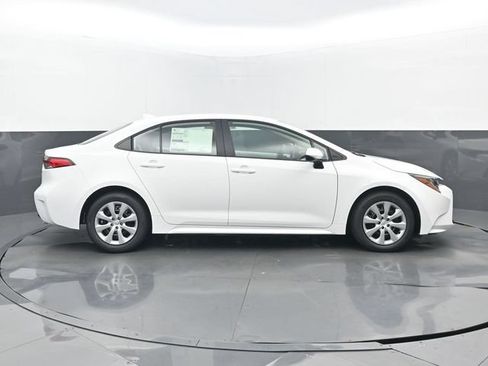 New 2026 Toyota Corolla LE FWD image 2