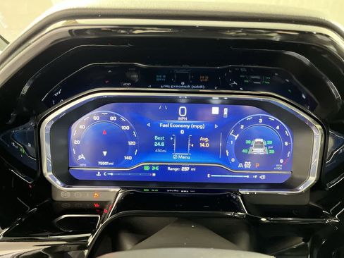 Used 2023 Chevrolet Silverado 1500 High Country w/ Technology Package AWD/4WD image 17