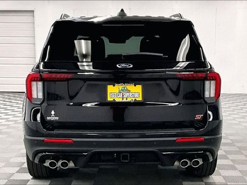 Used 2025 Ford Explorer ST AWD/4WD image 5
