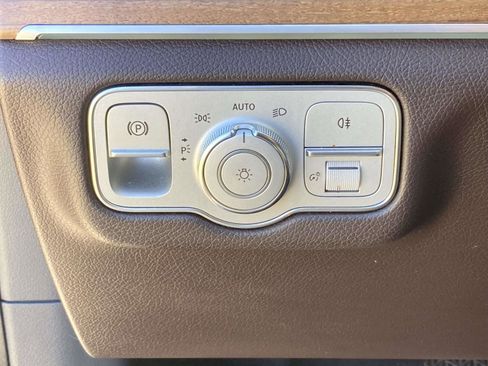 Used 2020 Mercedes-Benz GLE 350 4MATIC image 28
