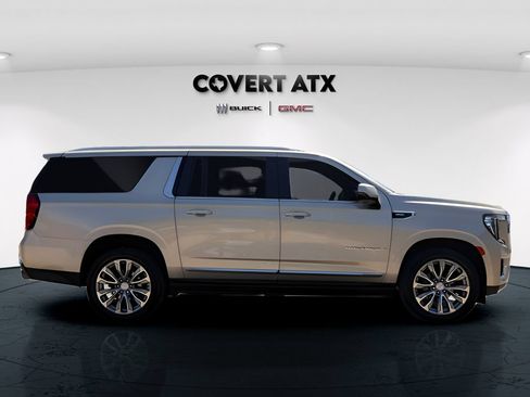 Used 2023 GMC Yukon XL Denali RWD image 7