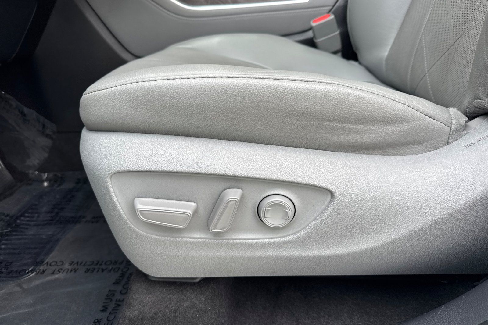 Used 2023 Toyota Highlander Platinum FWD image 13