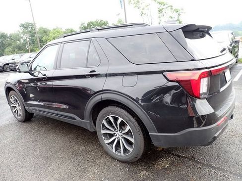 Certified 2026 Ford Explorer ST-Line AWD/4WD image 4