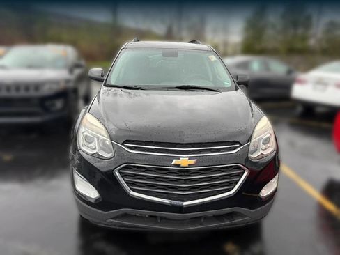 Used 2017 Chevrolet Equinox LT w/ Convenience Package image 2