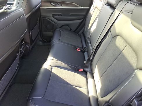 New 2026 Jeep Grand Cherokee Altitude AWD/4WD image 14