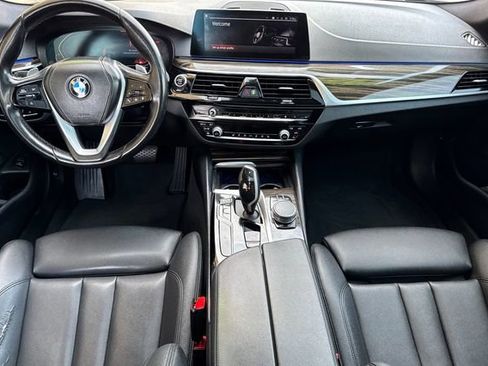Used 2020 BMW 530i w/ Convenience Package image 15