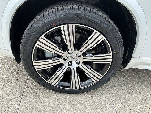 Certified 2024 Volvo XC90 T8 Ultimate w/ Protection Package Premier AWD/4WD image 13