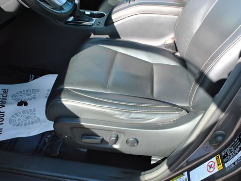 Used 2015 Toyota Highlander XLE AWD/4WD image 14