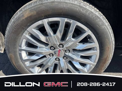 Used 2024 GMC Yukon Denali w/ Advanced Technology Package AWD/4WD image 22