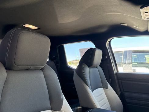 Used 2024 Toyota Tacoma TRD Sport w/ TRD Sport Upgrade Package image 18