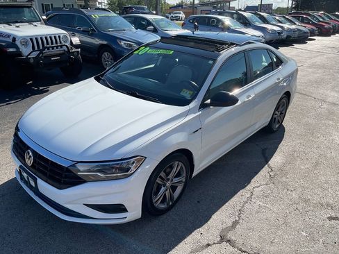 Used 2020 Volkswagen Jetta R-Line w/ R-Line Cold Weather Package FWD image 5