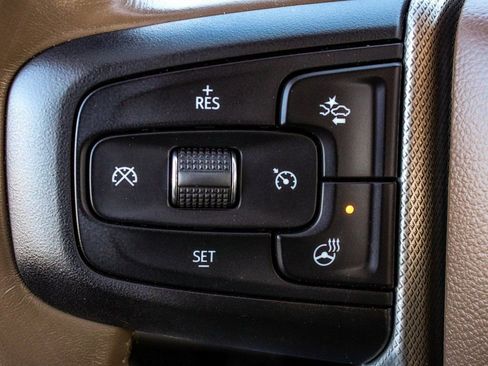 Used 2022 GMC Yukon Denali w/ Denali Premium Package image 29