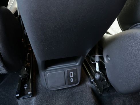 Used 2025 Buick Encore GX Preferred image 24