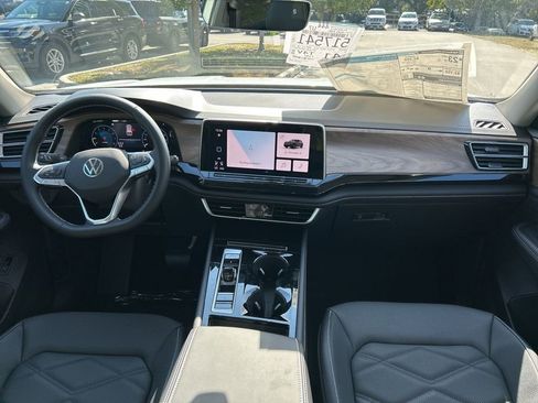 New 2026 Volkswagen Atlas SE image 10