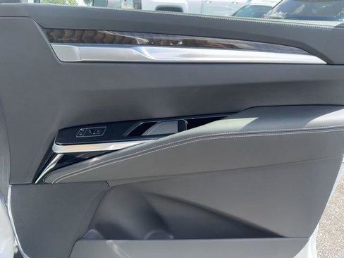 New 2025 Cadillac Escalade ESV Premium Luxury Platinum image 26