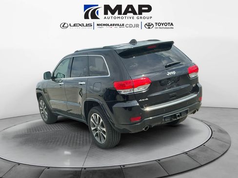 Used 2018 Jeep Grand Cherokee Overland AWD/4WD image 3
