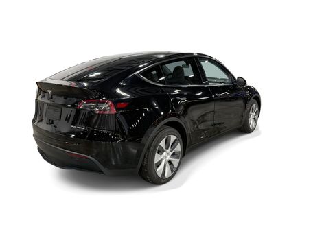 Certified 2023 Tesla Model Y Long Range AWD/4WD image 6